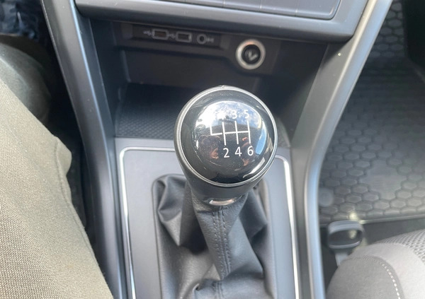 Volkswagen Touran cena 75900 przebieg: 59900, rok produkcji 2019 z Kraków małe 497